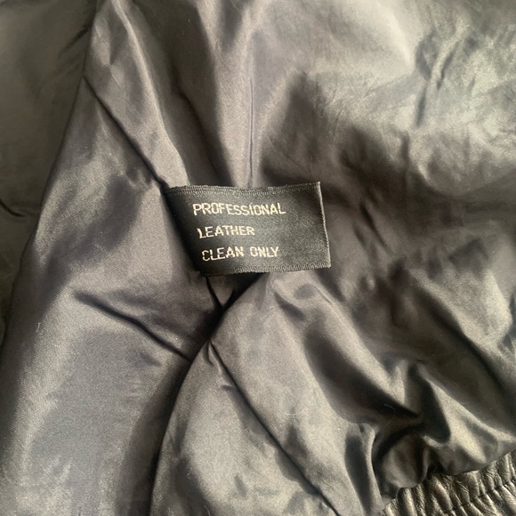 Women’s black leather jacket - Picture 3 of 7